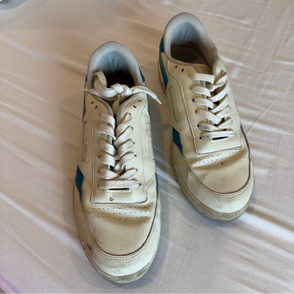 Oliver Cabell White and Blue Sneakers - Picture 3 of 8